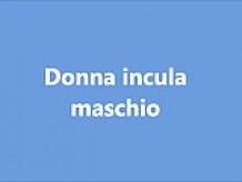 Donna scopa uomo