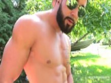 Maskurbate Hunky Biker Jerks Dick fuera