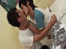 Asian Twinks Golf y Din Bareback