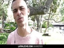 LatinLeche - Broke Latin stud chupa y folla a un extraño