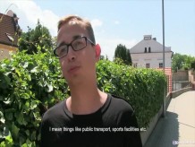 CZECH HUNTER 448 - Un jovencito con gafas de moda juega con sus bolas