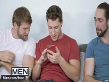 Colby Keller y Jacob Peterson y Paul Canon y Roman Cage y Trevor Long - Mi puta de compañero de cuarto - Jizz Orgy - Vista previa del tráiler - Men.com