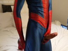 Hung Horny Spiderman dispara una red masiva