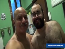 Machos cachondos follando