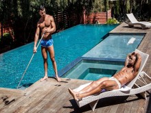 Bueno, construye chico de la piscina y su rico jefe negro