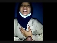 hermana hijab lujuria pervertida en un lugar oscuro