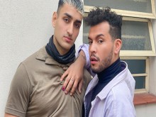 El trozo argentino seduce a su taxista caliente y recto con sus habilidades de mamada - Dickrides