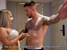 ¡La hermanastra colombiana de 18 años se folla a su cornudo de su hermanastro mientras sus padres están fuera! Naty Delgado & Rauls Bud