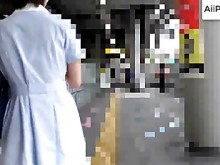 Molestia de niña de secundaria y trayendo