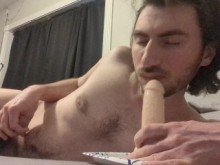 Bi Slutty Boy Deepthroat consolador por primera vez