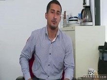 Los chicos heterosexuales se corren juntos por dinero y hombres mayores gay mamada sexo