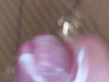 Cum en la ducha de cerca