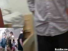 Moja estas nueces y una cara llena de bolas