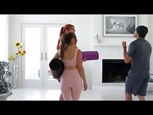 el yoga conecta los cuerpos de una manera profundaZ9DBozc