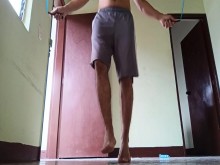 Haciendo ejercicio se me pone dura la verga y se me cae los pantalones