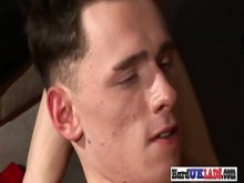 Brit duro enculada por un chico gay