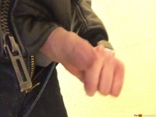 Mi orina sucia con mi pene sucio