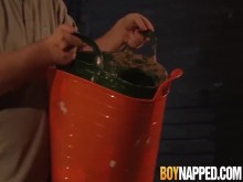 Maledom Sebastian Kane atormenta dos pollas twink y mamada