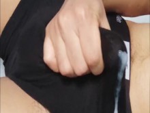 Cumming a través de mi ropa interior CK