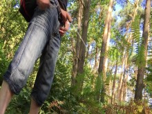 caminas por el bosque y ves a un niño orinando. ¿A qué te dedicas?