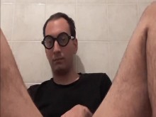 Me gusta abrirme el culo con mis juguetes y que me vean