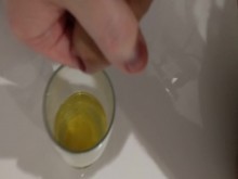 Cóctel de orina, semen y escupitajo