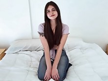 Casting de una bella argentina de 18 años en su primera vez ante la cámara