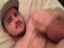 Haciéndome correrme en mi lengua