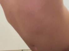 Jorobas intensas al sentir mis bolas tocar el suelo.