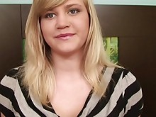 Joven Rubia Tiene Su Coño Creampied